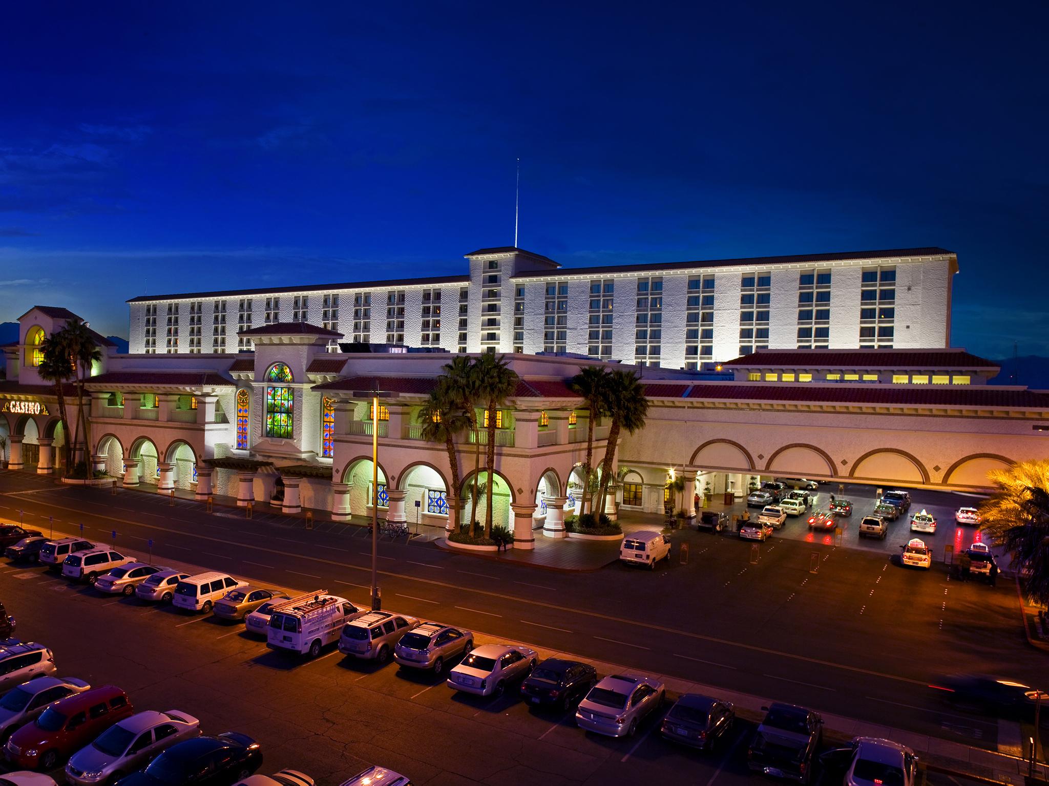 Gold Coast Hotel And Casino Las Vegas Exterior photo