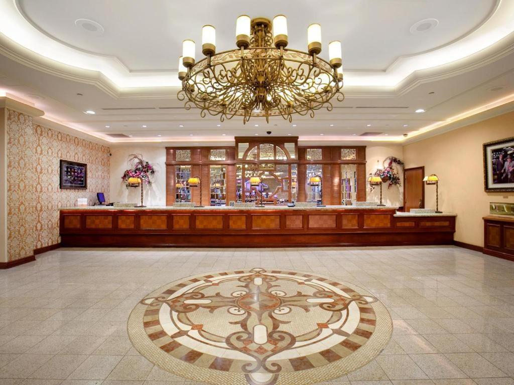 Gold Coast Hotel And Casino Las Vegas Exterior photo