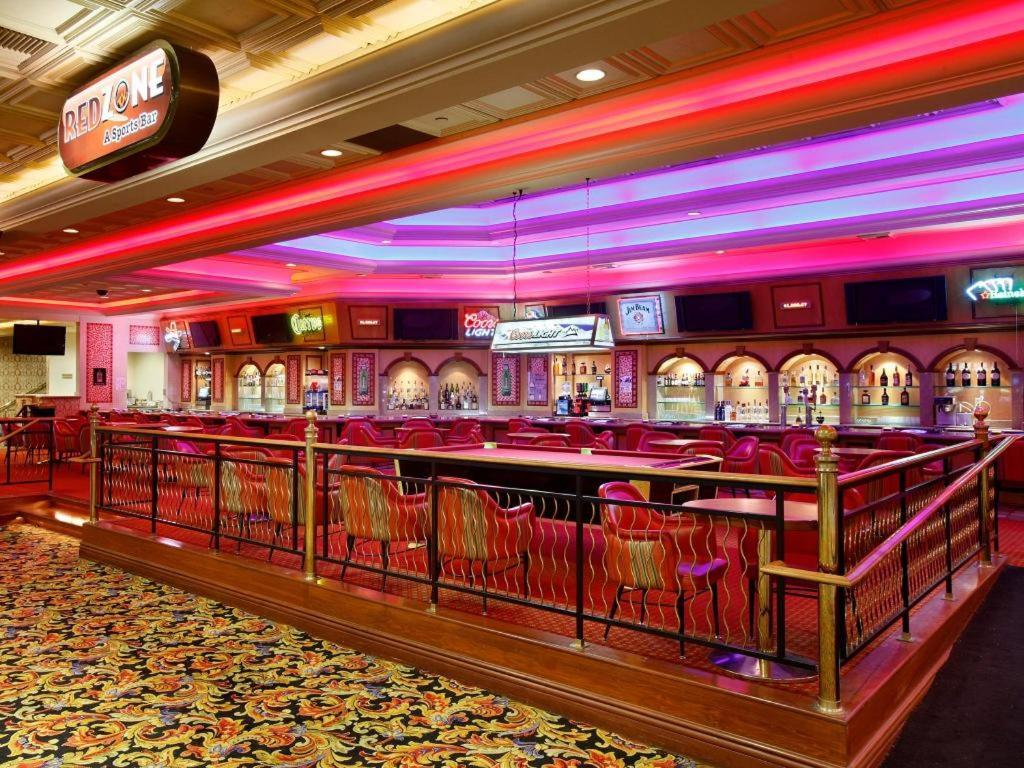 Gold Coast Hotel And Casino Las Vegas Exterior photo
