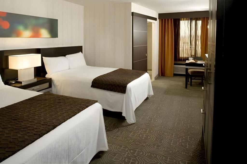 Gold Coast Hotel And Casino Las Vegas Exterior photo