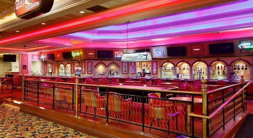 Gold Coast Hotel And Casino Las Vegas Exterior photo