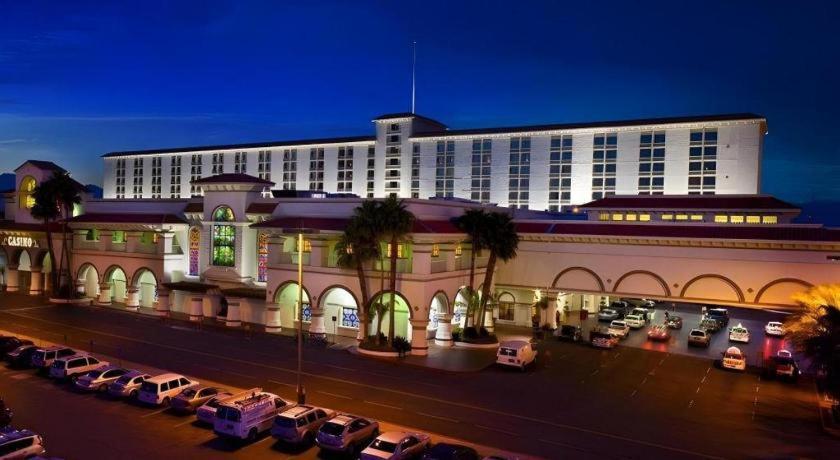 Gold Coast Hotel And Casino Las Vegas Exterior photo